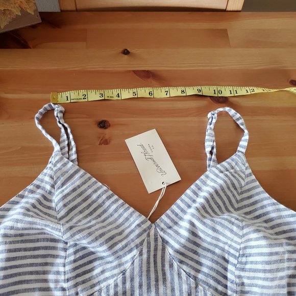 Universal Thread - Women's Slim Fit Linen Crop Top Linen Tank Top - Size L Blue - Picture 8 of 9